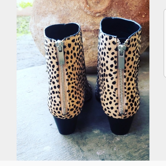 π¨ON SALE//Festival Szn//Tan leopard Booties - Picture 7 of 8